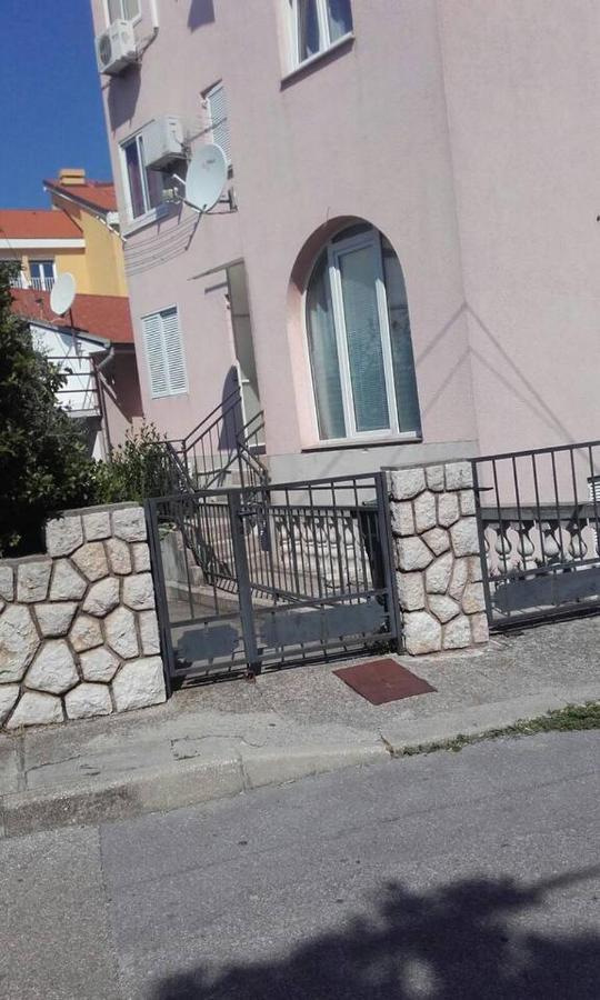 Apartment Jela Selce Exterior foto